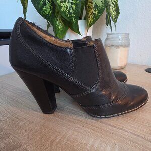 3.5" leather booties - size 9